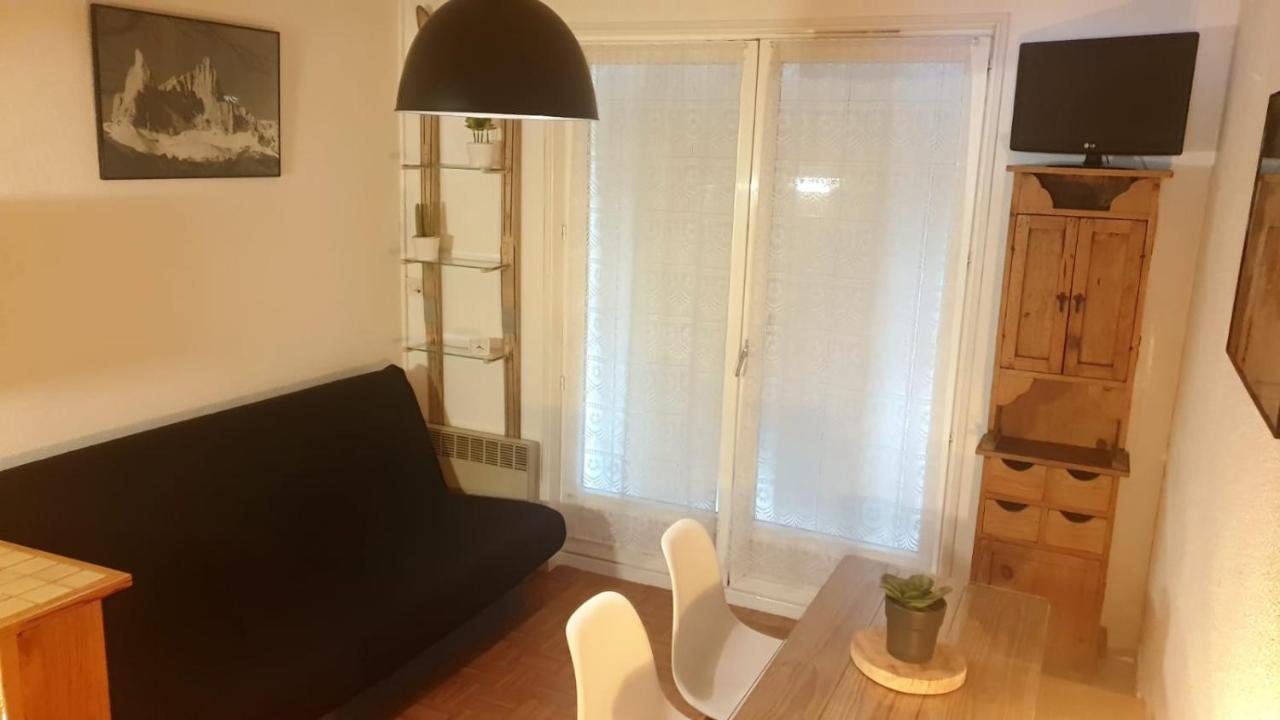 Hameau De Souaribes 2 Apartment ลูซ-แซ็ง-โซเวอร์ ภายนอก รูปภาพ